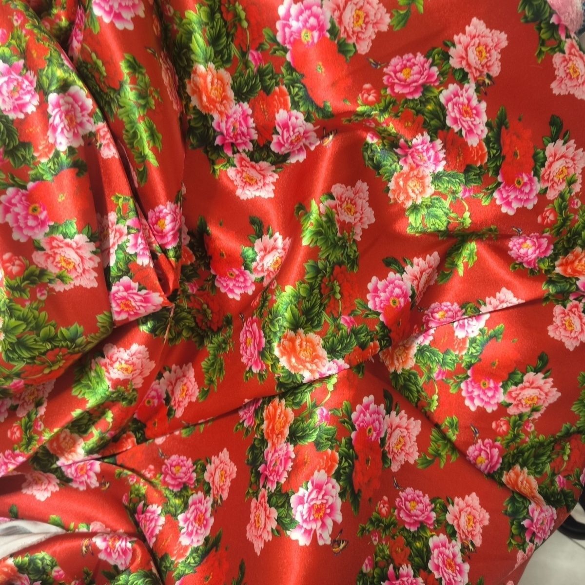 Sewing In Textile - Çiçek Desenli Asetat Saten Kumaş İpeksi